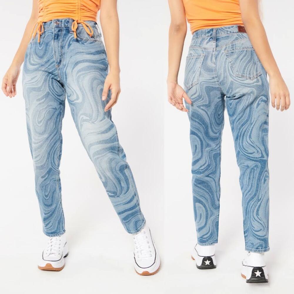 Hollister Women's Curvy High-Rise Mom Jean Denim Swirl. Size 25